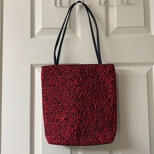 🌷3 for $25🌷Unbranded, US OS, Red Floral Pattern Lightweight Zippered Purse